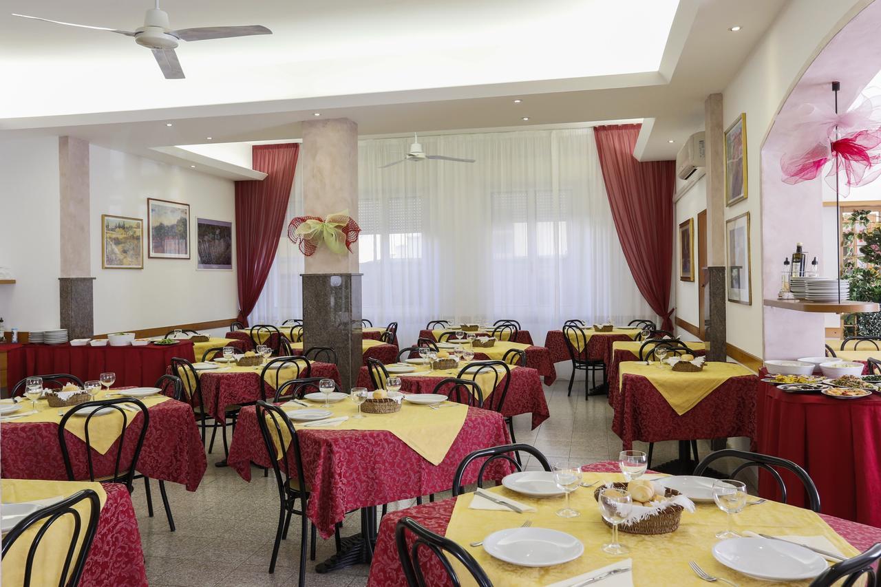 Hotel Susanna 里米尼 外观 照片